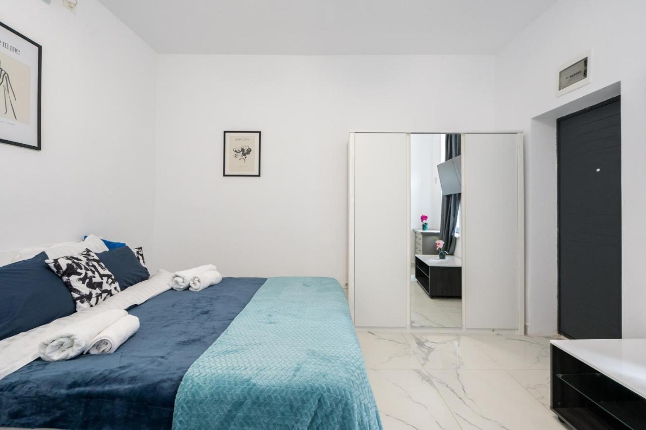 Blue-Line-Apartment-Unirii Бухарест Экстерьер фото
